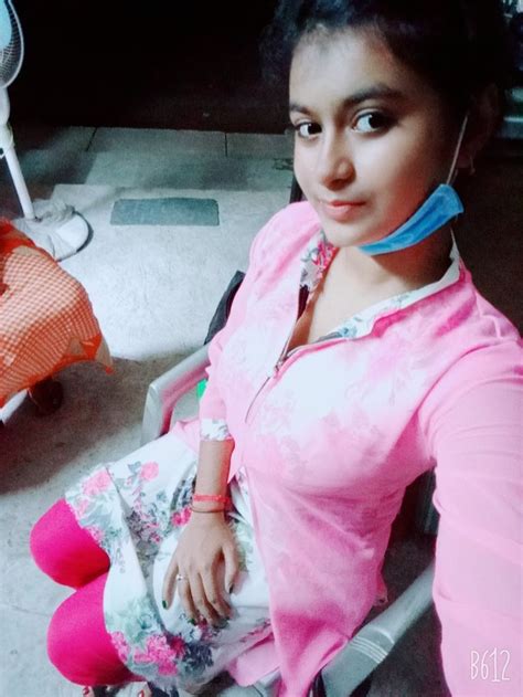Pin By Kunal Bharne On Quick Saves In 2022 Desi Girl Selfie Beutiful