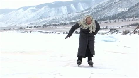 La Abuela Rusa De 79 Años Que Recorre El Hielo Del Lago Baikal El Sol