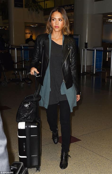 Jessica Alba Shows Off Expensive New Boots As She Flies Solo Shoes Post