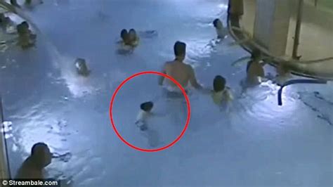Horrifying Moment A Boy Starts Drowning At Helsinki Pool Daily Mail