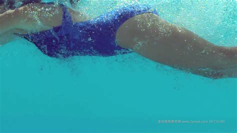 美女游泳池游泳视频素材文体竞技视频素材下载高清1920x1080视频素材下载凌点视频素材网编号216180