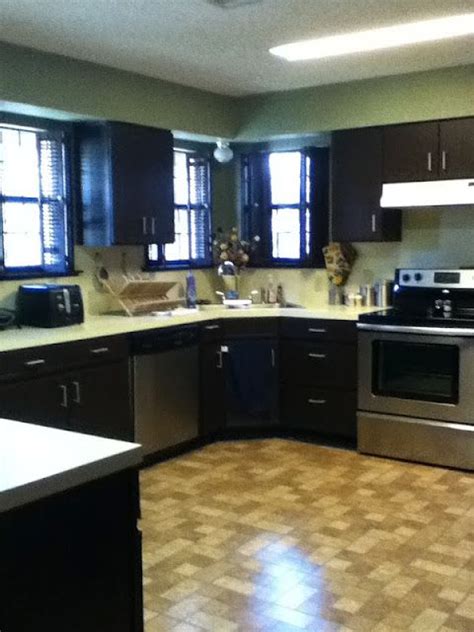 These melamine and oak trim cabinets were all the rage in the 80's, but now they look sad and dated. More About 80s Cabinets! | Redo kitchen cabinets, Cabinet ...