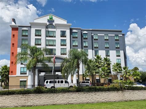 Hotels On International Drive Orlando Holiday Inn Express And Suites