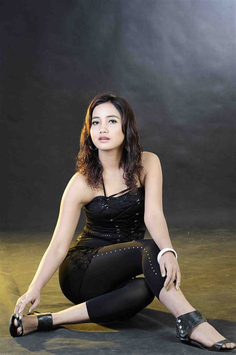 Myanmar Celebrities Khine Zaw Thwae Myanmar Model Girl Hot Sex Picture
