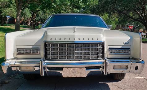 this gorgeous 1973 lincoln continental coupe is headed to auction