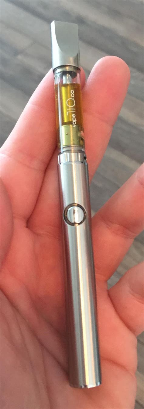 Once people understand how to use vape pens, they often learning how to use a disposable vape pen is very simple. What's the Difference Between a Wax Pen and an Oil Pen?