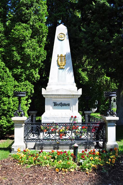 Beethovens Grave Ludwig Van Beethovens Grave Zentralfri Flickr