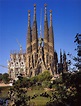 Sagrada Familia de Antoni Gaudí en Barcelona | Beautiful buildings ...
