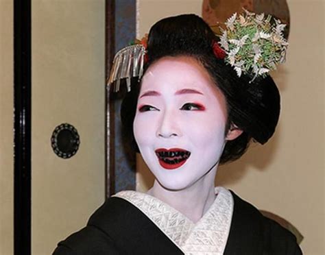 The Allure Of Blackened Teeth A Traditional Japanese Sign Of Beauty Weird Beauty Hacks Black