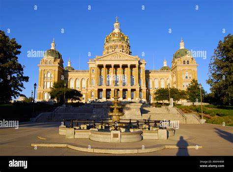 The State Capitol Building At Des Moines Iowa Ia Stock Photo Alamy
