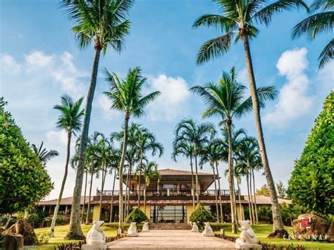 Internet services, car park, food and drinks may be served into the room. Отель Mayang Sari Beach Resort 3* на острове Бинтан ...