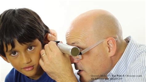 Ear Pain 5 Otoscope Examination Youtube