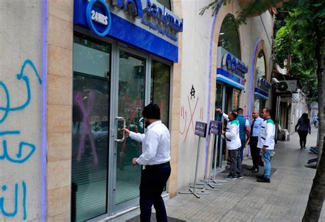 Queues But No Chaos As Lebanons Banks Reopen After Two Weeks
