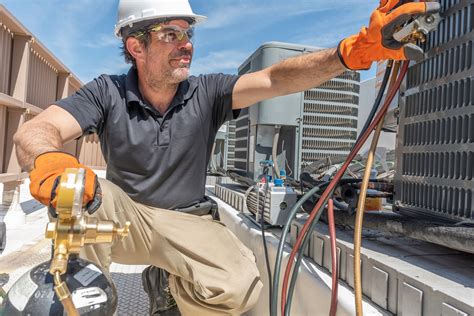 Why HVAC technicians need lone worker monitoring | Emergency