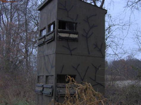 The grand stand shooting house design saves you lots of money on the cost of materials. Any good deer shack/blind plans? | Shooting house, Hunting ...