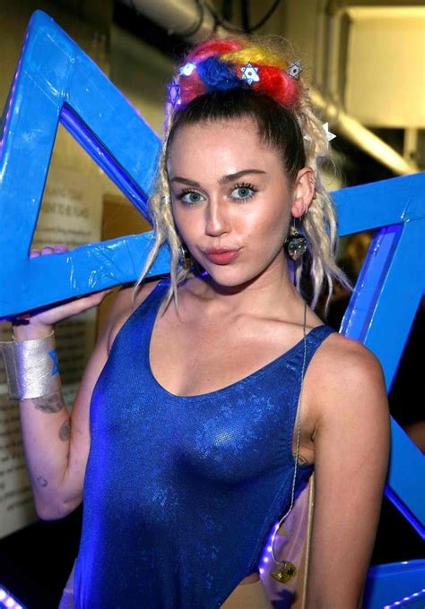 Miley Cyrus Pokies Thefappening