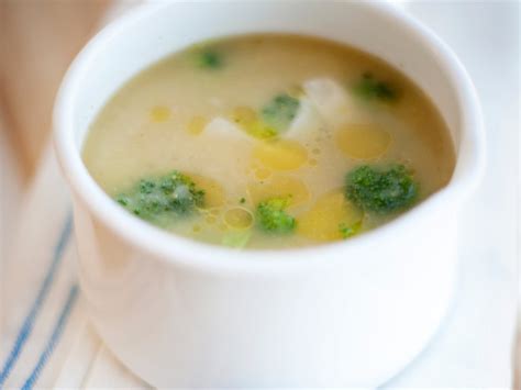 Healthy 30 Minute Broccoli And Potato Soup