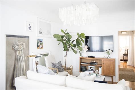 Explore the dulux collection of popular neutral hues and find the right colour for your project. Best Paint Colors For Small Living Rooms | Apartment Therapy