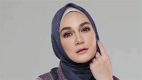 5 Penampilan Luna Maya Pakai Hijab Bikin Adem Netizen Masya Allah