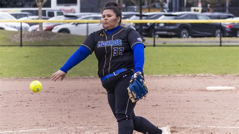Monroe Express Softball Splits With No 5 Suffolk Forcing Deciding Game