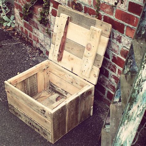 Upcycled Pallet Storage Box With Lid By Crative On Etsy Repurposed Wood