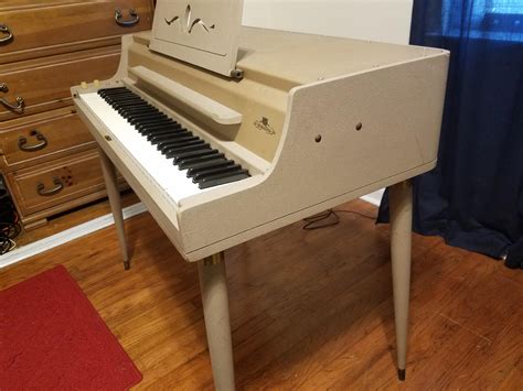 My Wurlitzer 140b Electric Piano Rat53a380