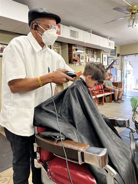Luigis Old Style Barbershop With Reviews Photos La Plz Palm Springs
