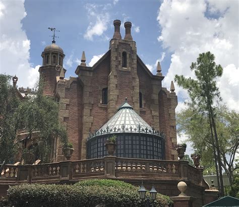 The Haunted Mansion Is A True Disney Classic Its History Is Amazing