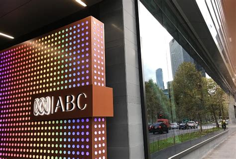 Abc news është i pari televizion në shqipëri që në ditën e parë të transmetimeve nis me lidhje direkte nga 7 studio lokale ne shkodër, durrës, elbasan, korcë, fier, vlorë e gjirokaster. Gallery: ABC opens new-look Melbourne studios - TV Tonight