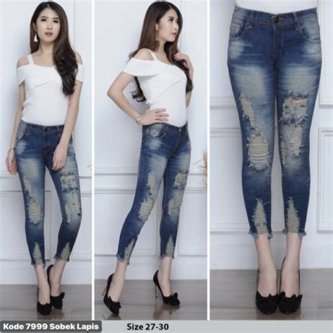 Jual Celana Jeans Wanita 79 Celana Cewek Ripped Jeans Size 27 30 7999 Jakarta Utara
