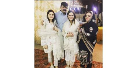اداکارہ ایمن خان اور منال خان کے والد انتقال کر گئے نمازِ جنازہ اور تدفین سے متعلق اعلان جلد کر
