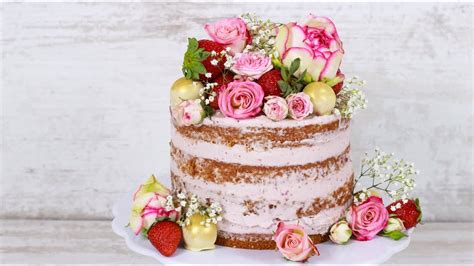 Naked Cake Mit Rosen Und Erdbeeren Jubil Umstorte I Geburtstagstorte