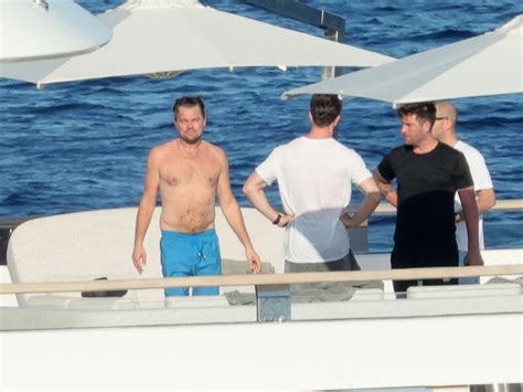 Leonardo Dicaprio Hangs With The Guys On Yacht In Sardinia Showbizztoday