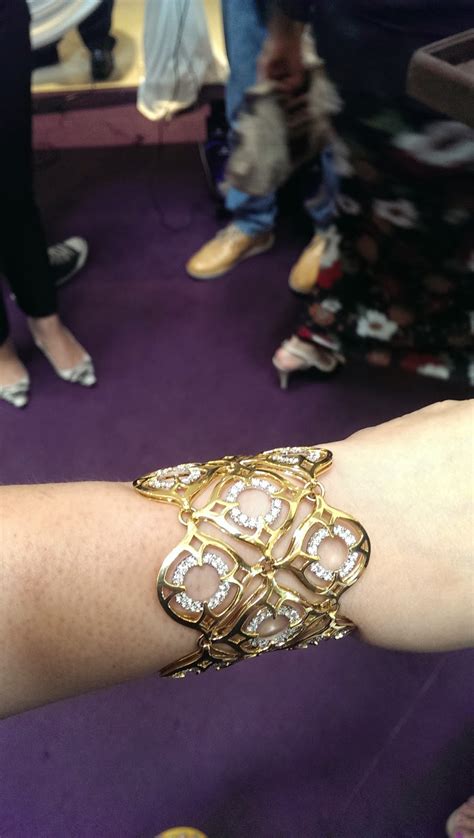 Habib jewel is one of the most popular jewellery store in town, check out their lace, aura and more! Your Shopping Kaki - A Review Blog: Habibi ya Habib Jewel!