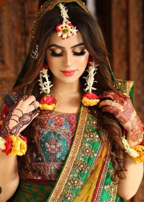 Mehndi Pakistani Bride Bridal Photoshoot Bridal Mehndi Dresses