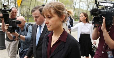 Smallville Actress Allison Mack Pleads Guilty In Sex Trafficking Cult Case