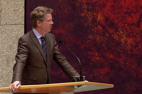 In 2006 bosma was elected into the dutch parliament for the party for freedom of gee. Video - Martin Bosma (PVV) legt uit waarom D66-idee EU-lidmaatschap in Grondwet te verankeren ...