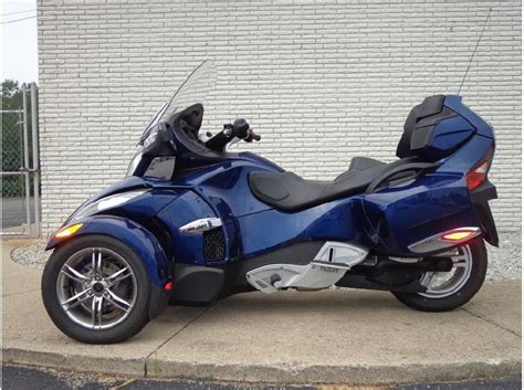 At a glancethe stock standard reaction from those who encounter the spyder for the first time is simply: Buy 2010 Can-Am Spyder Roadster RT-S on 2040-motos