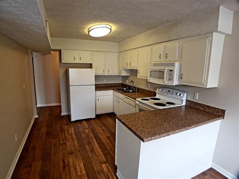 Our apartment listings offer a wide range of floor plans and square footage to accommodate your living arrangements, whether it's living by yourself, as a couple, or with a roommate. West Haven Apartments - Omaha, NE | Apartments.com