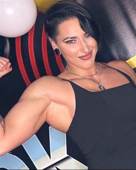 wrestling superstars pro wrestling perfect people wwe womens muscular women female