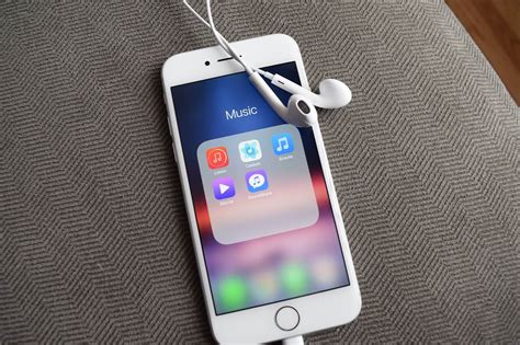 10 Best Music Player Apps For Iphone In 2021 Techcommuters