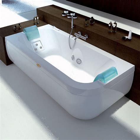Visit jacuzzi.com for the highest quality hot tub, sauna, and shower products and what type of warranty is included with a jacuzzi® whirlpool bath? JACUZZI AQUASOUL DOUBLE VASCA IDROMASSAGGIO - TattaHome