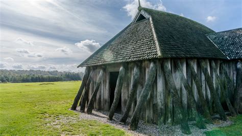 The Lives And Deaths Of Houses In The Iron And Viking Ages