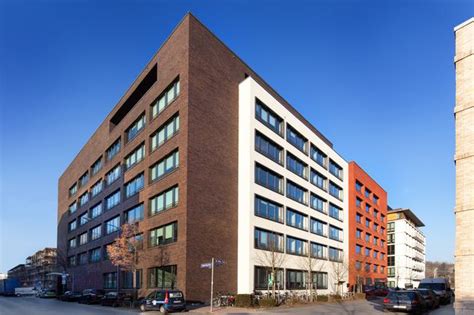 La traduction est fausse ou de mauvaise qualité. La Française Real Estate Partners International adquiere ...