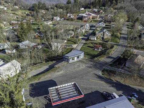 215 Newfound St, Canton, NC 28716 | Crexi.com