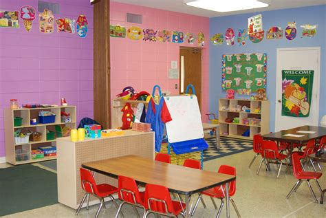 A variety of play styles (cooperative, parallel, and solitary). Image detail for -Christ's Kids Preschool class room ...