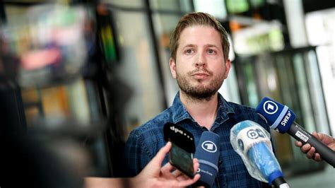Kevin kühnert in march 2019. Aufstieg mit Ausstieg: Kühnert gibt Juso-Vorsitz für ...