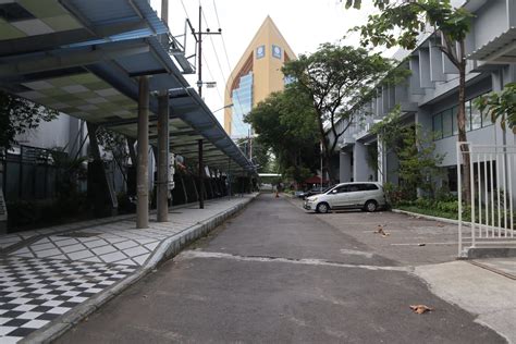 Wajah Baru Jalur Pedestrian Di Universitas Airlangga Dit Logkamtibling