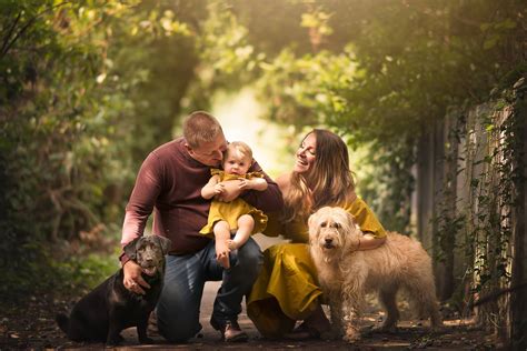 Family photoshoot of Kim with her little girl and pets - But Natural Photography