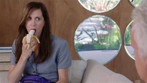 Kristen Wiig In A Funny Scene From Welcome To Me Video Dailymotion